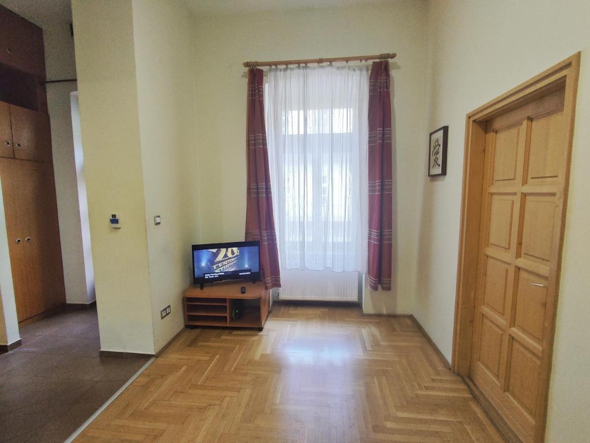 All In 10 Apartment, Bp Downtown Ac Budapest Exterior photo